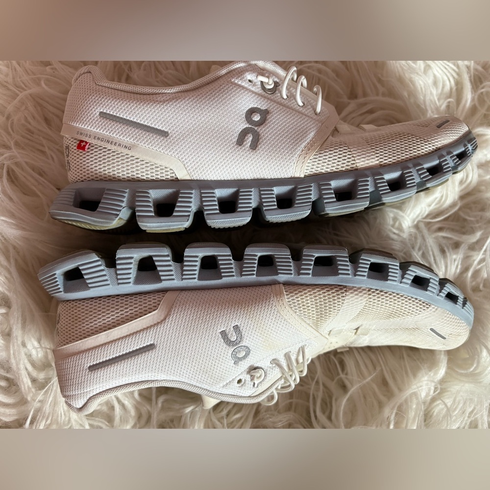 On Cloud 5 Running Shoes Women's Size 8.5 - Picture 8 of 8